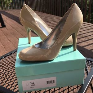 Jessica Simpson Dove heels